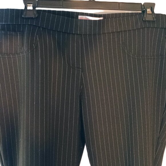 EUC: No Boundaries Sze XXL/2XG (19) Black Pinstripe Pants - Picture 4 of 5